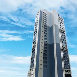 Hotel Berjaya Makati ***